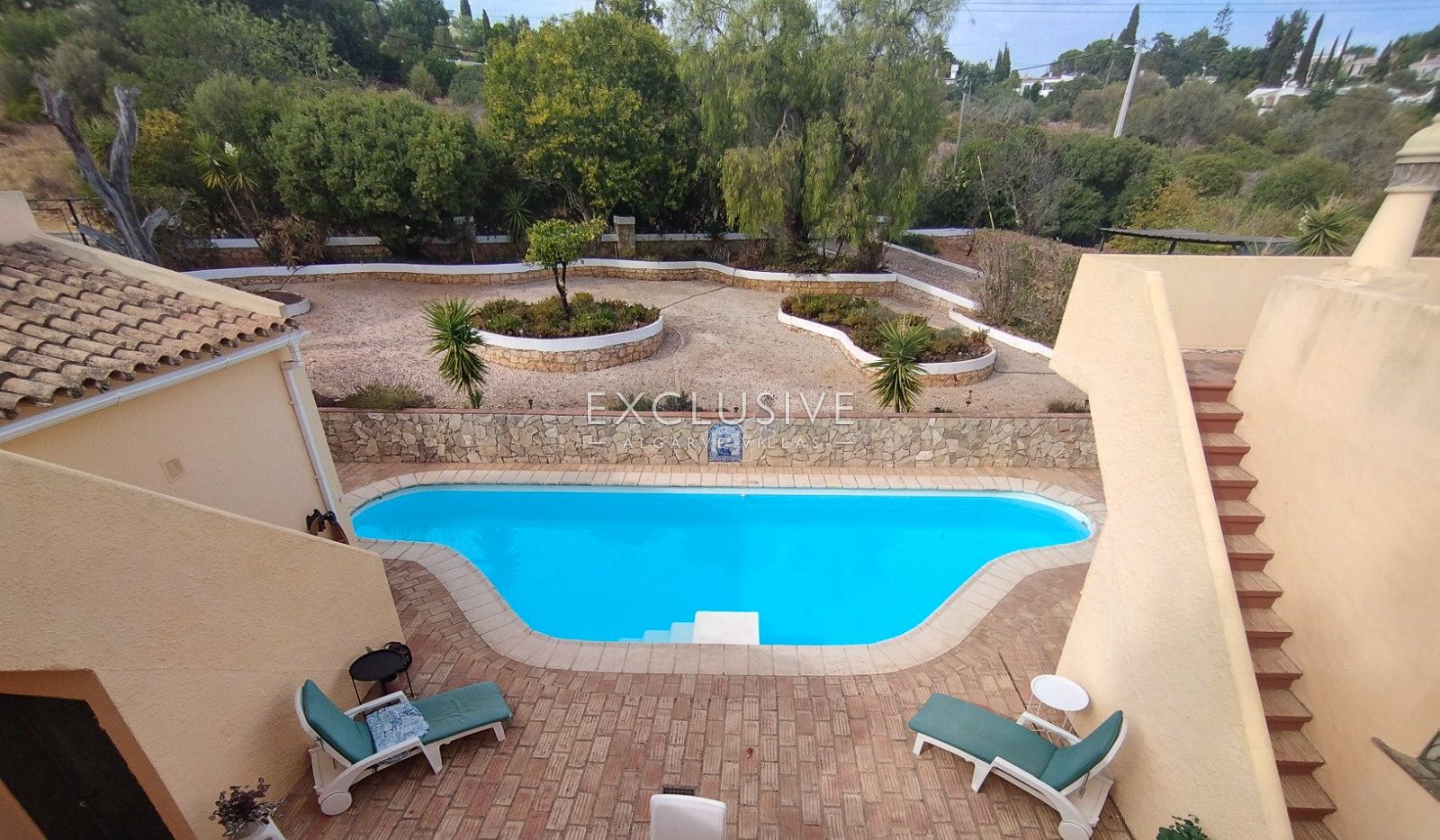 Freistehende Villa mit 4 Schlafzimmern, Pool und großem Grundstück in Alcantarilha, Sil