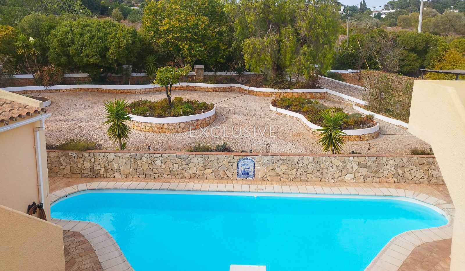 Freistehende Villa mit 4 Schlafzimmern, Pool und großem Grundstück in Alcantarilha, Sil