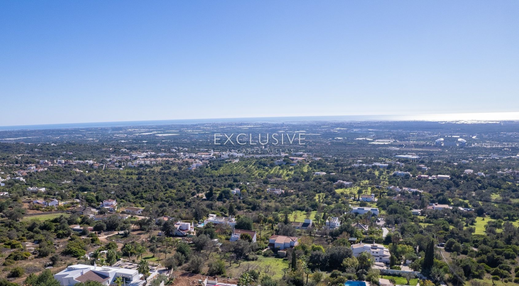 Villa Sta Barbara de Nexe, umgebaut mit fantastischem Küstenblick über die Algarve