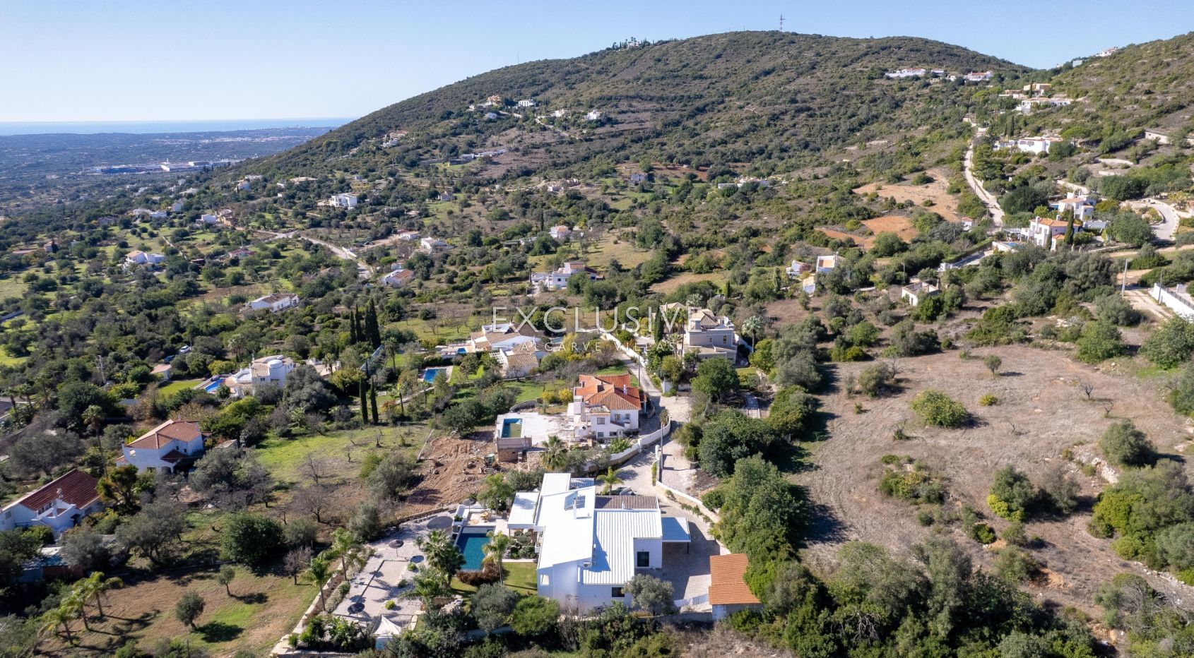 Villa Sta Barbara de Nexe, umgebaut mit fantastischem Küstenblick über die Algarve