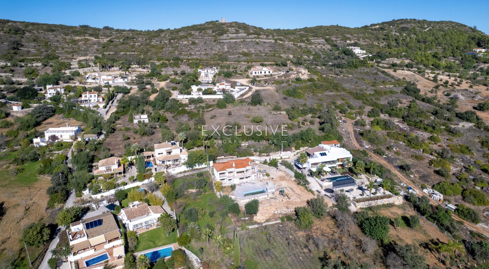 Villa Sta Barbara de Nexe, umgebaut mit fantastischem Küstenblick über die Algarve