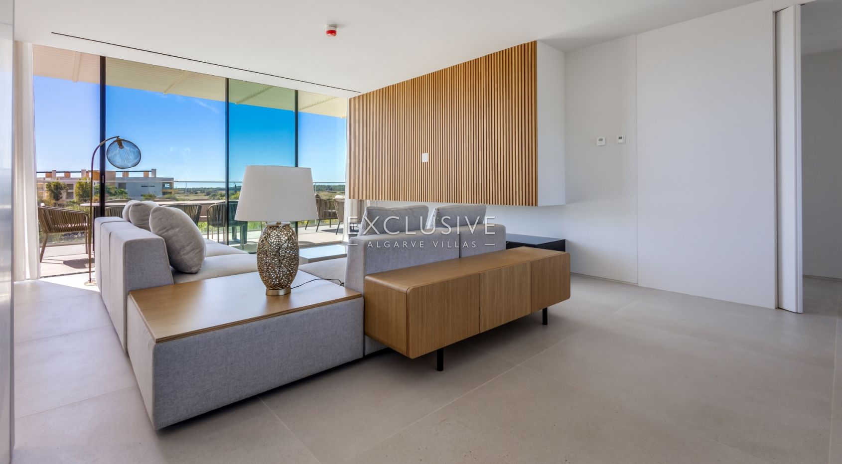 3 Bedroom contemporary penthouse in Vilamoura with golf and ocean views