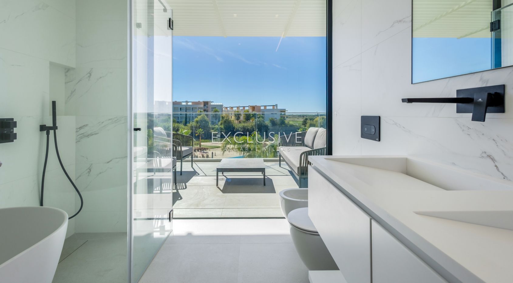 3 Bedroom contemporary penthouse in Vilamoura with golf and ocean views
