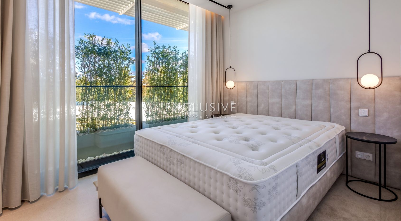 3 Bedroom contemporary penthouse in Vilamoura with golf and ocean views