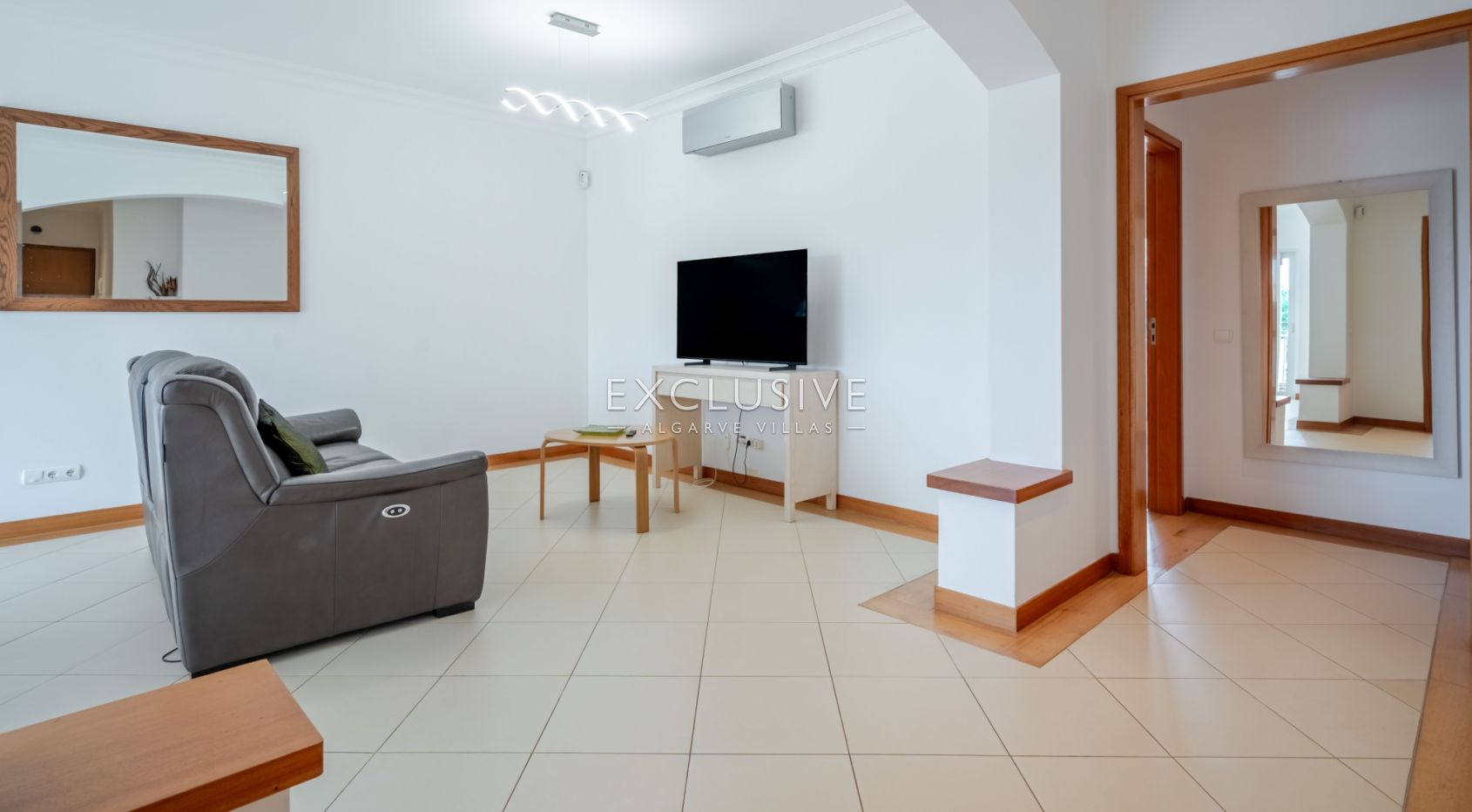 Schöne 2-Zimmer-Wohnung mit Meerblick in Vilamoura