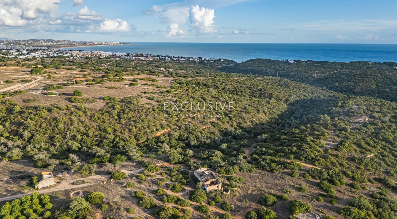 Großes Grundstück in Porches mit Ruine, Algarve