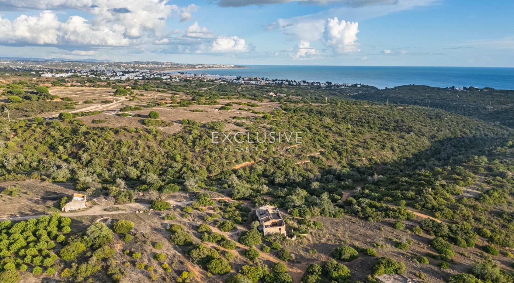 Großes Grundstück in Porches mit Ruine, Algarve