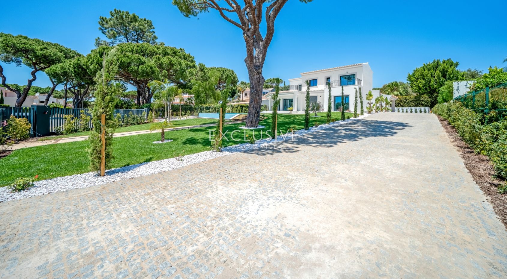 4-Bedroom Luxury Villa - Fully Renovated in Vilamoura