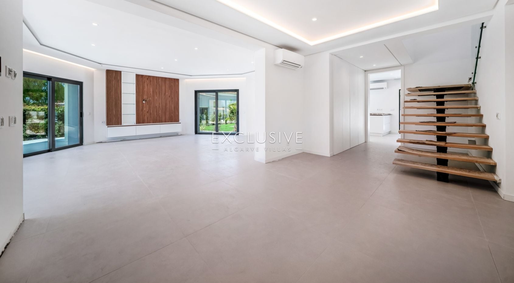 4-Bedroom Luxury Villa - Fully Renovated in Vilamoura