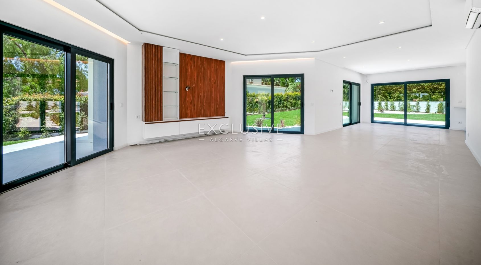 4-Bedroom Luxury Villa - Fully Renovated in Vilamoura