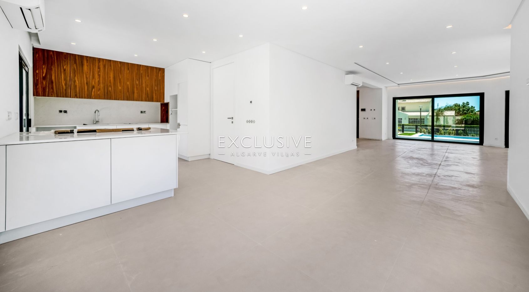 4-Bedroom Luxury Villa - Fully Renovated in Vilamoura