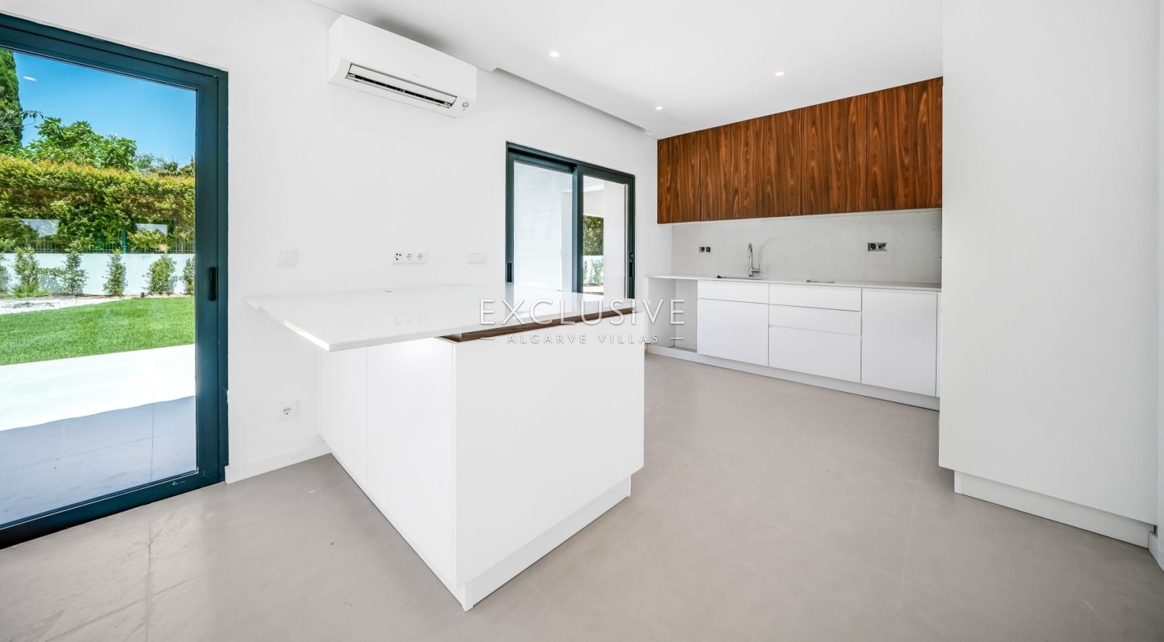 4-Bedroom Luxury Villa - Fully Renovated in Vilamoura