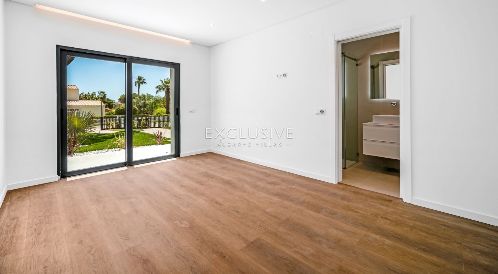 4-Bedroom Luxury Villa - Fully Renovated in Vilamoura