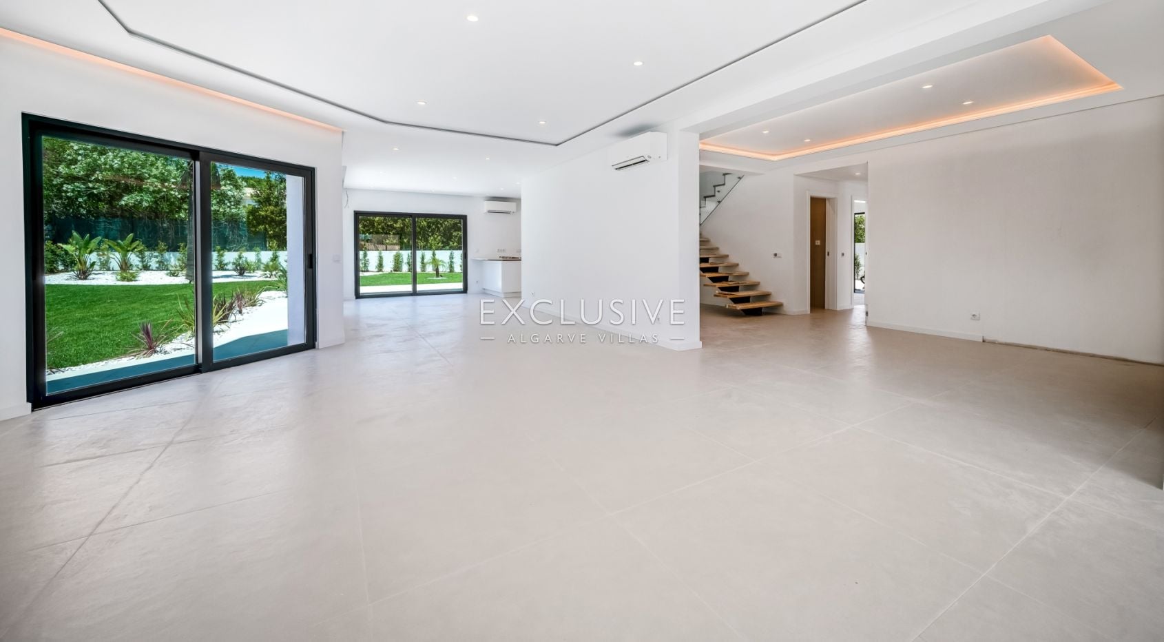 4-Bedroom Luxury Villa - Fully Renovated in Vilamoura