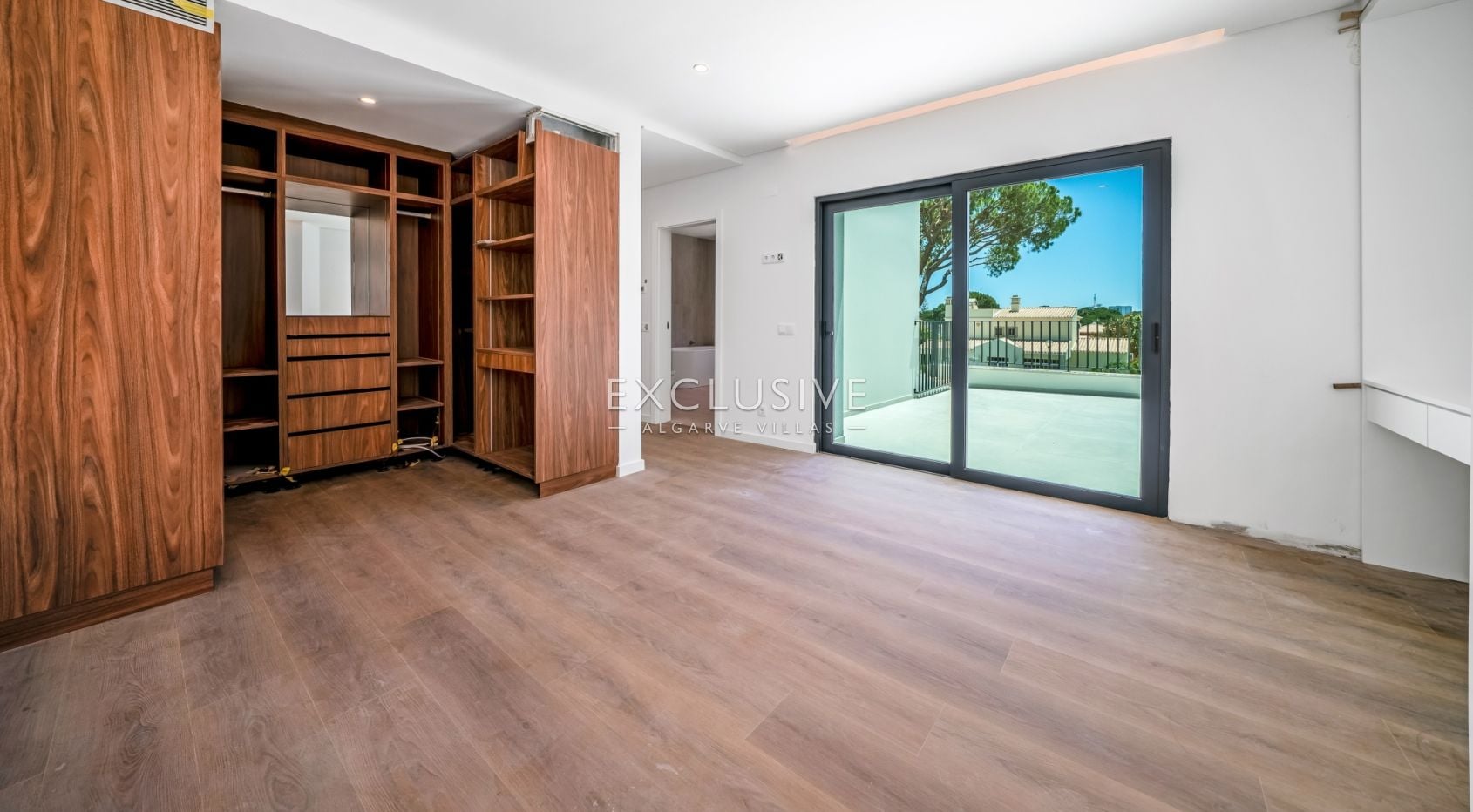 4-Bedroom Luxury Villa - Fully Renovated in Vilamoura