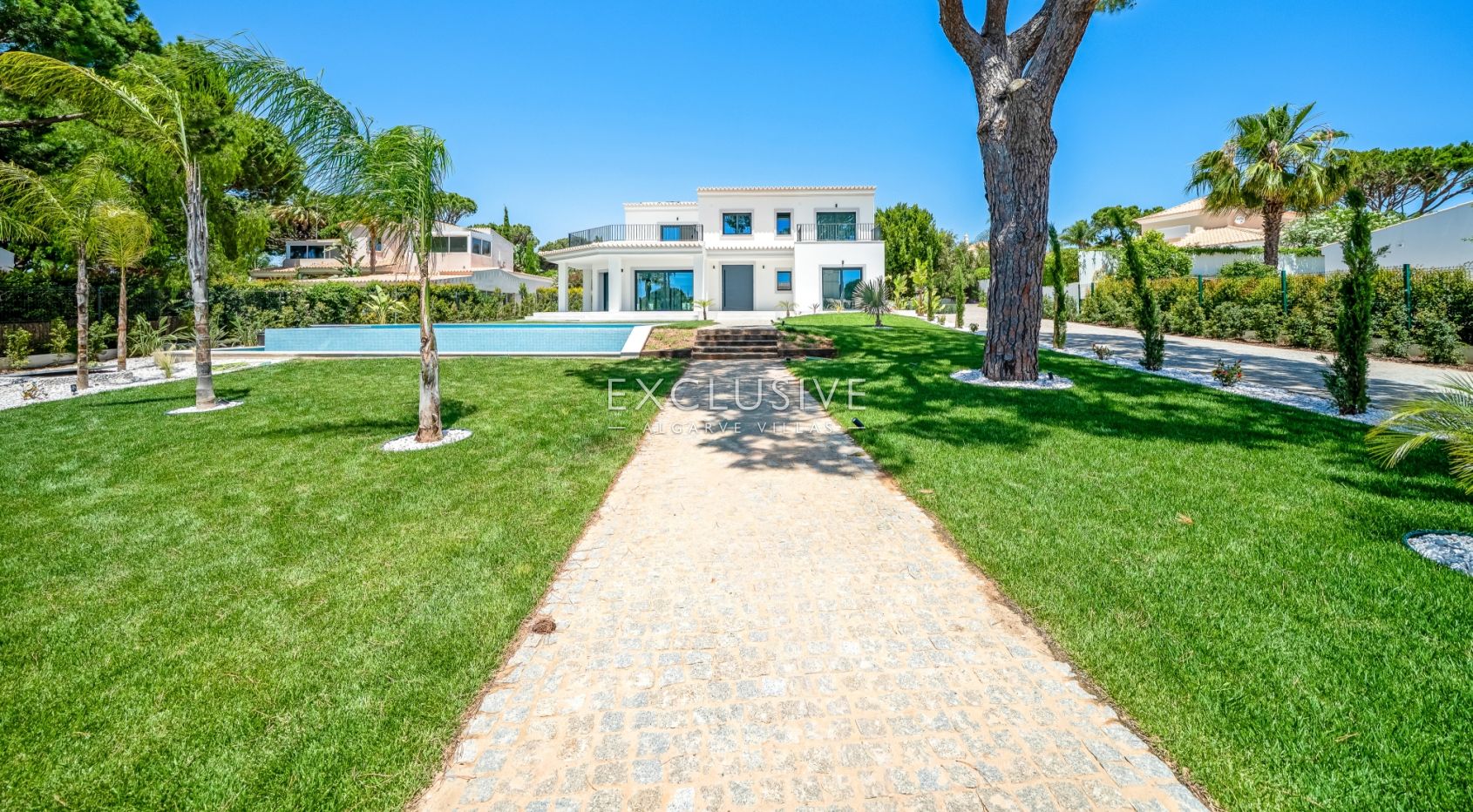 4-Bedroom Luxury Villa - Fully Renovated in Vilamoura