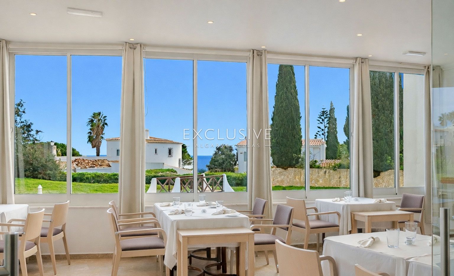 Restaurant mit Meerblick, Carvoeiro, Algarve
