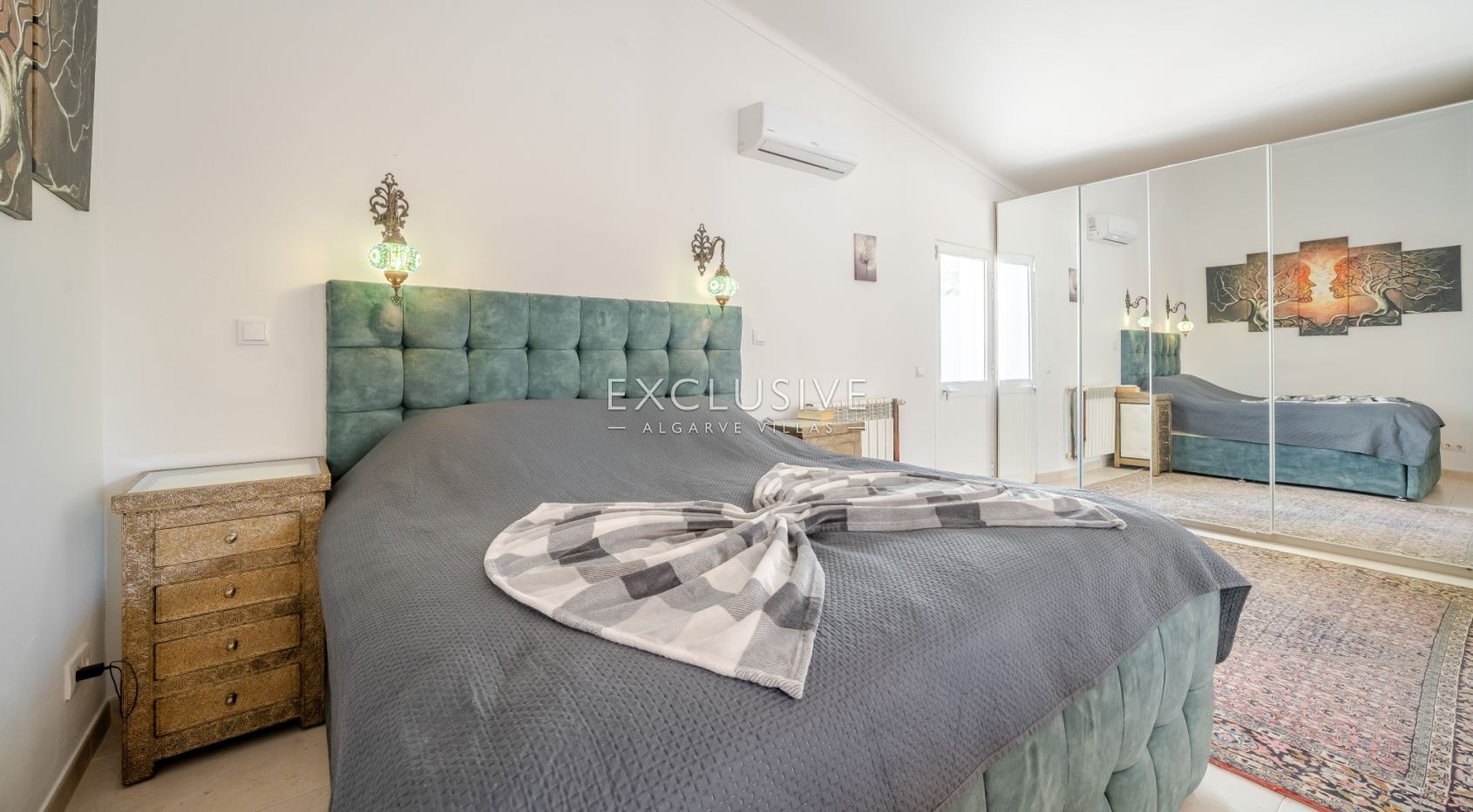 : Luxuriöse Villa mit Meerblick in Carvoeiro – 6 Schlafzimmer, Pool und Tennisplatz