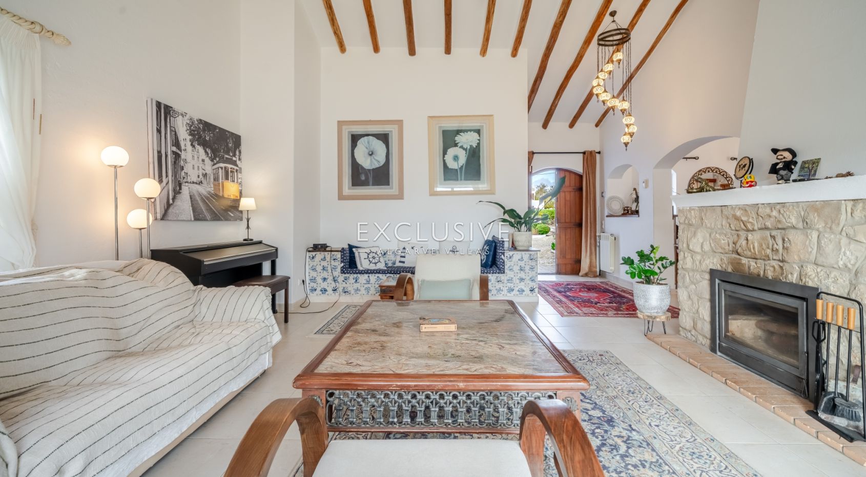 : Luxuriöse Villa mit Meerblick in Carvoeiro – 6 Schlafzimmer, Pool und Tennisplatz