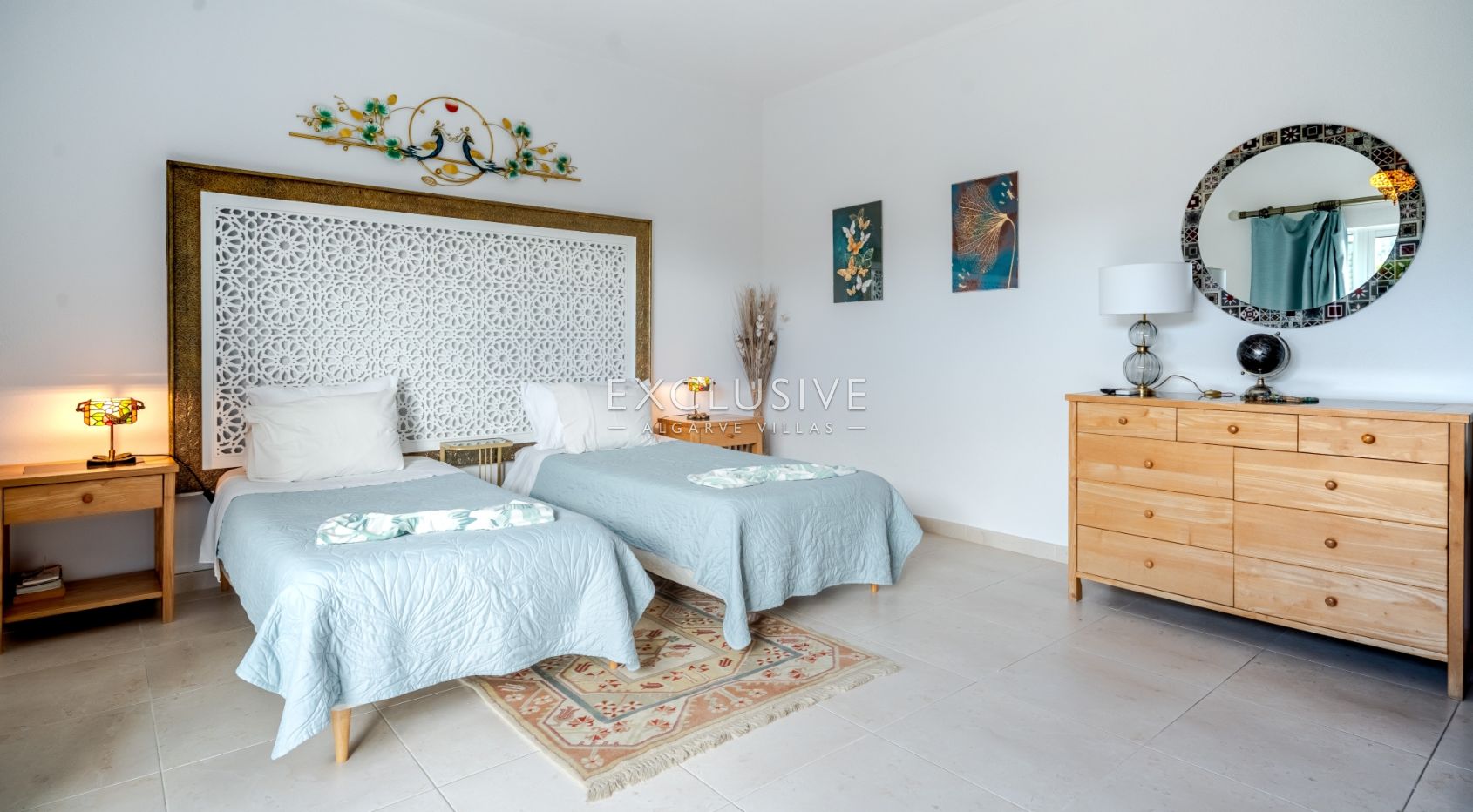: Luxuriöse Villa mit Meerblick in Carvoeiro – 6 Schlafzimmer, Pool und Tennisplatz