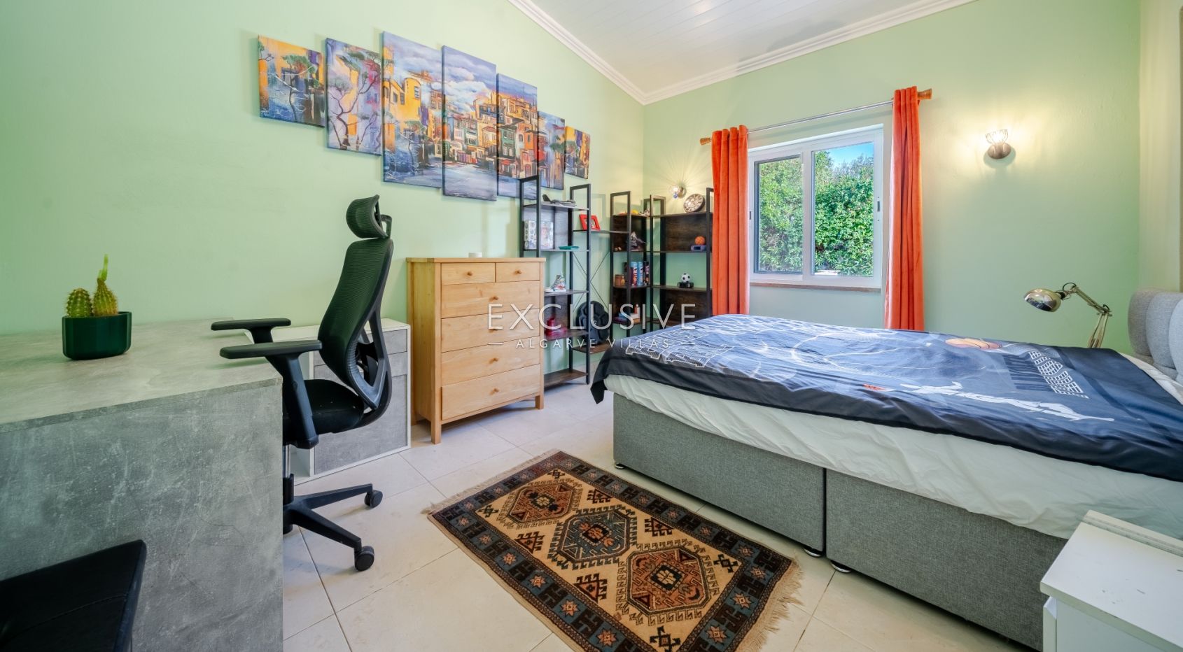 : Luxuriöse Villa mit Meerblick in Carvoeiro – 6 Schlafzimmer, Pool und Tennisplatz