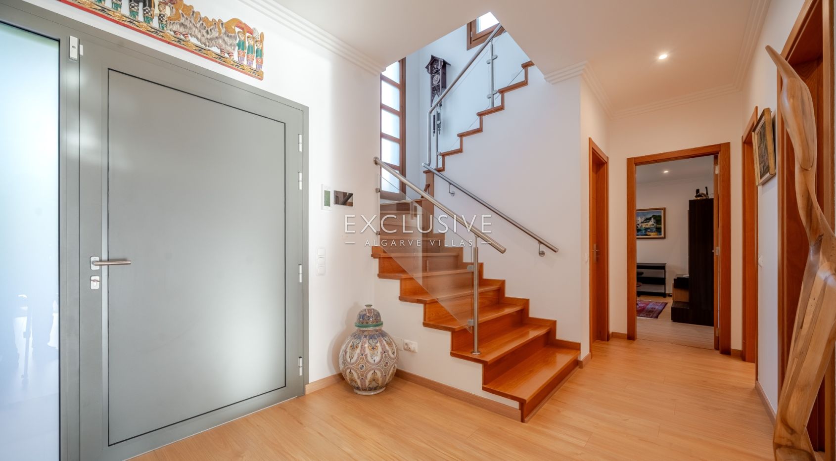Luxuriöse Villa mit 5 Schlafzimmern und Meerblick in der Nähe von Santa Barbara de Nexe