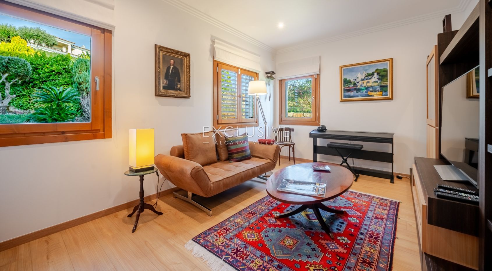 Luxuriöse Villa mit 5 Schlafzimmern und Meerblick in der Nähe von Santa Barbara de Nexe