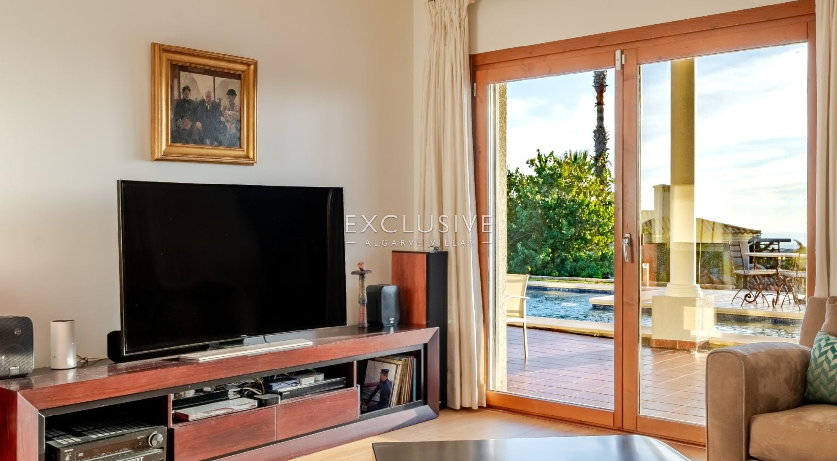 Luxuriöse Villa mit 5 Schlafzimmern und Meerblick in der Nähe von Santa Barbara de Nexe