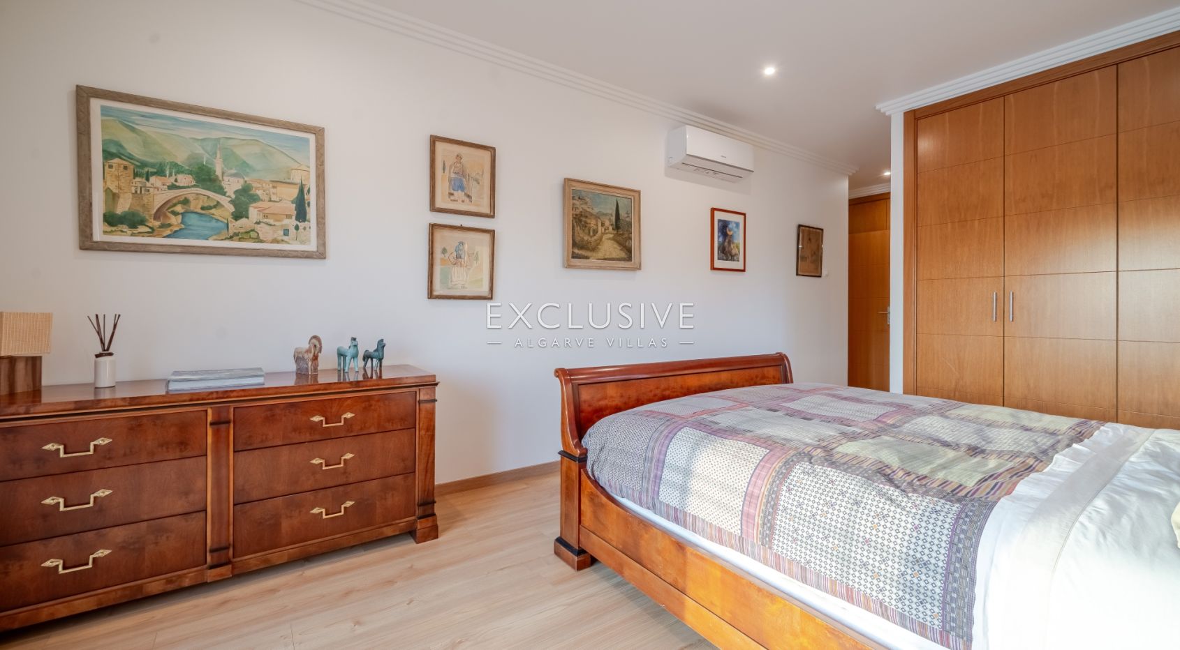 Luxuriöse Villa mit 5 Schlafzimmern und Meerblick in der Nähe von Santa Barbara de Nexe