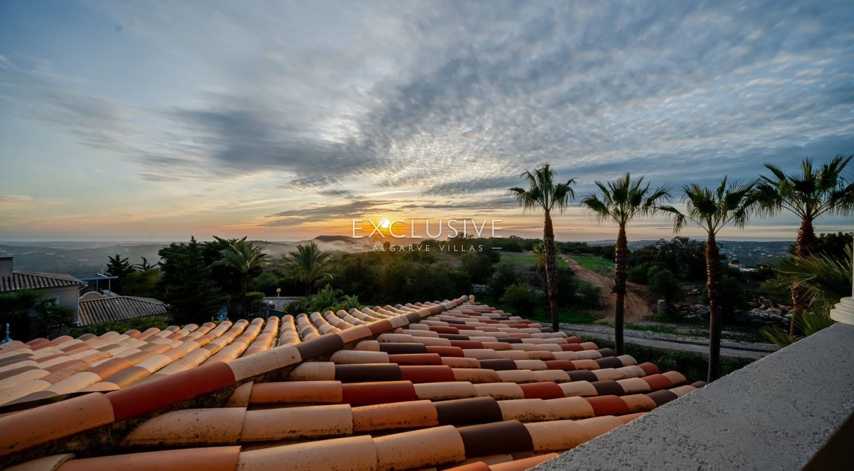 Luxuriöse Villa mit 5 Schlafzimmern und Meerblick in der Nähe von Santa Barbara de Nexe