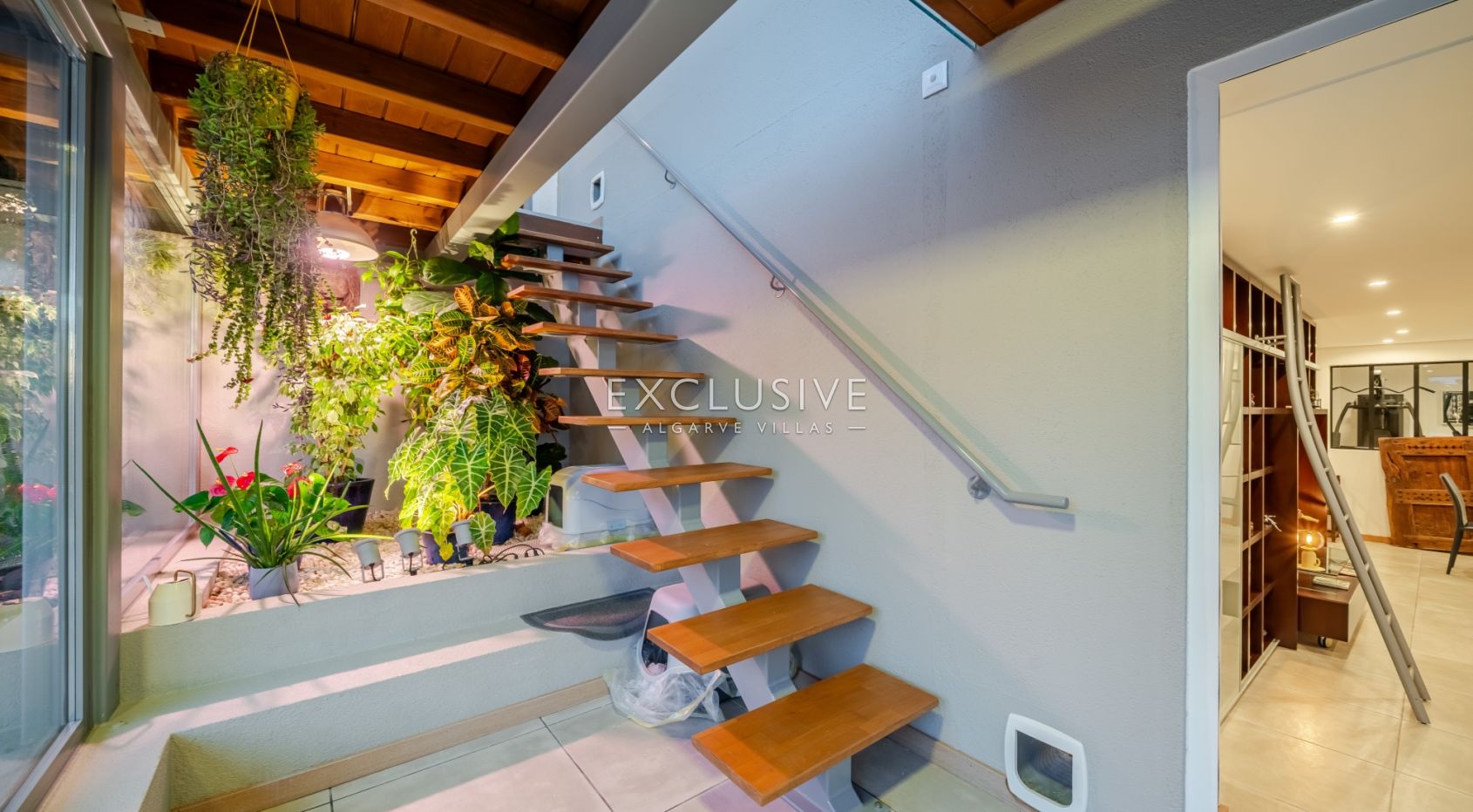 Luxuriöse Villa mit 5 Schlafzimmern und Meerblick in der Nähe von Santa Barbara de Nexe
