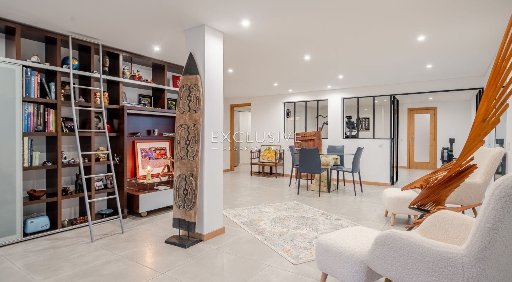 Luxuriöse Villa mit 5 Schlafzimmern und Meerblick in der Nähe von Santa Barbara de Nexe