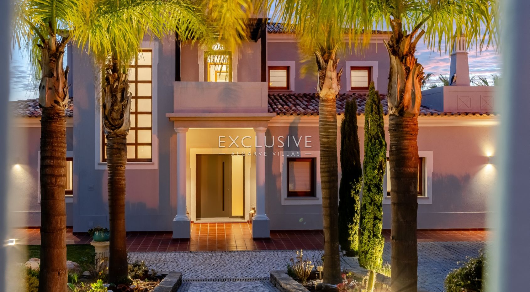 Luxuriöse Villa mit 5 Schlafzimmern und Meerblick in der Nähe von Santa Barbara de Nexe
