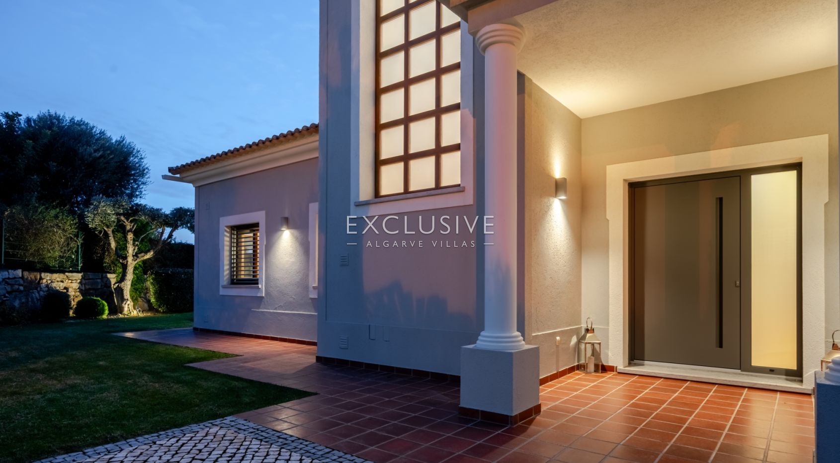 Luxuriöse Villa mit 5 Schlafzimmern und Meerblick in der Nähe von Santa Barbara de Nexe