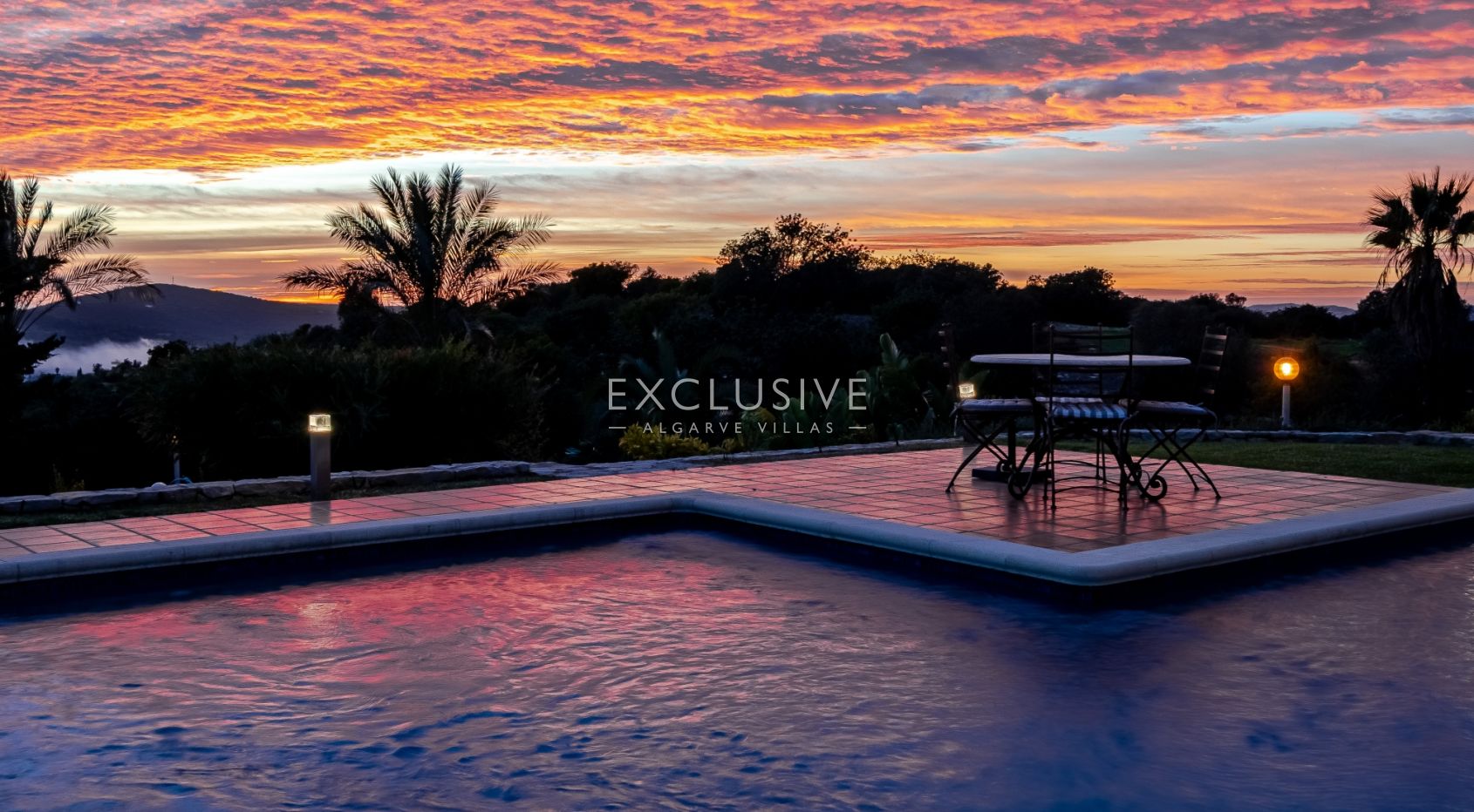 Luxuriöse Villa mit 5 Schlafzimmern und Meerblick in der Nähe von Santa Barbara de Nexe