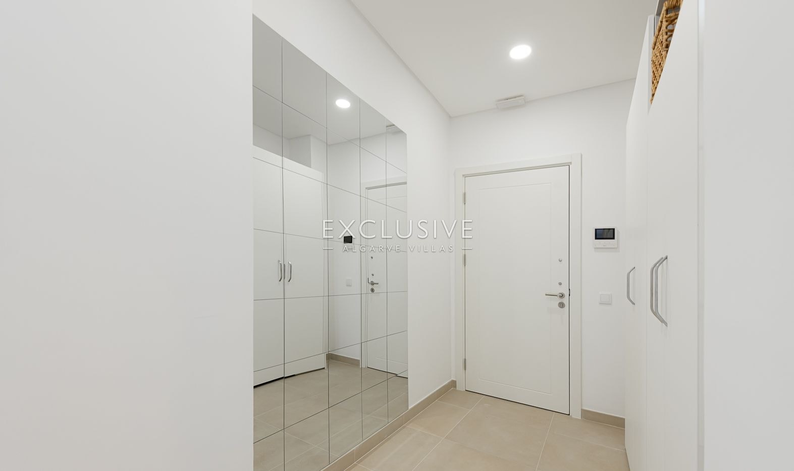 Sie ein modernes Apartment mit zwei Schlafzimmern im Zentrum von Faro, Algarve