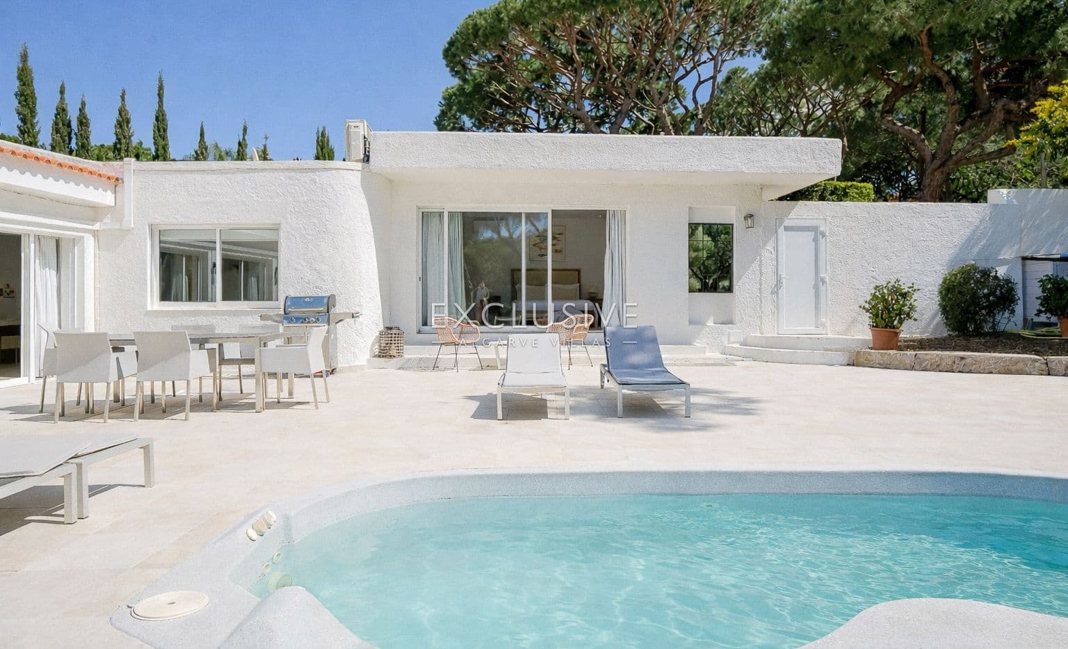 Villa near the beach Quarteira, Golden Triangle