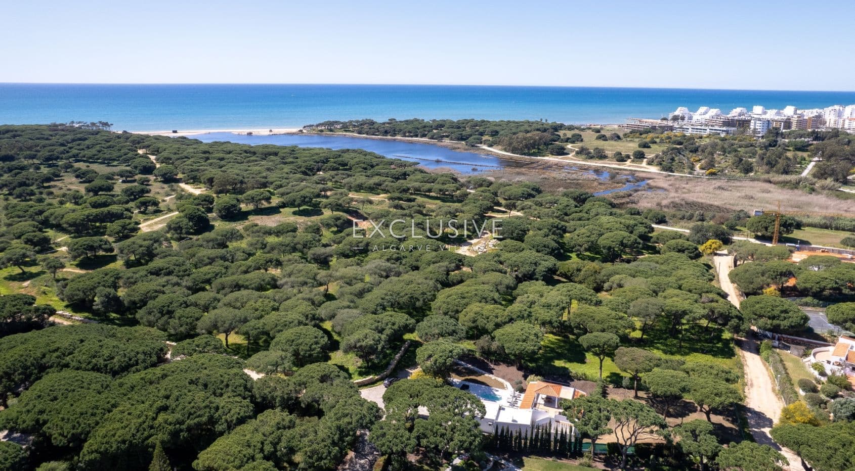 Villa near the beach Quarteira, Golden Triangle