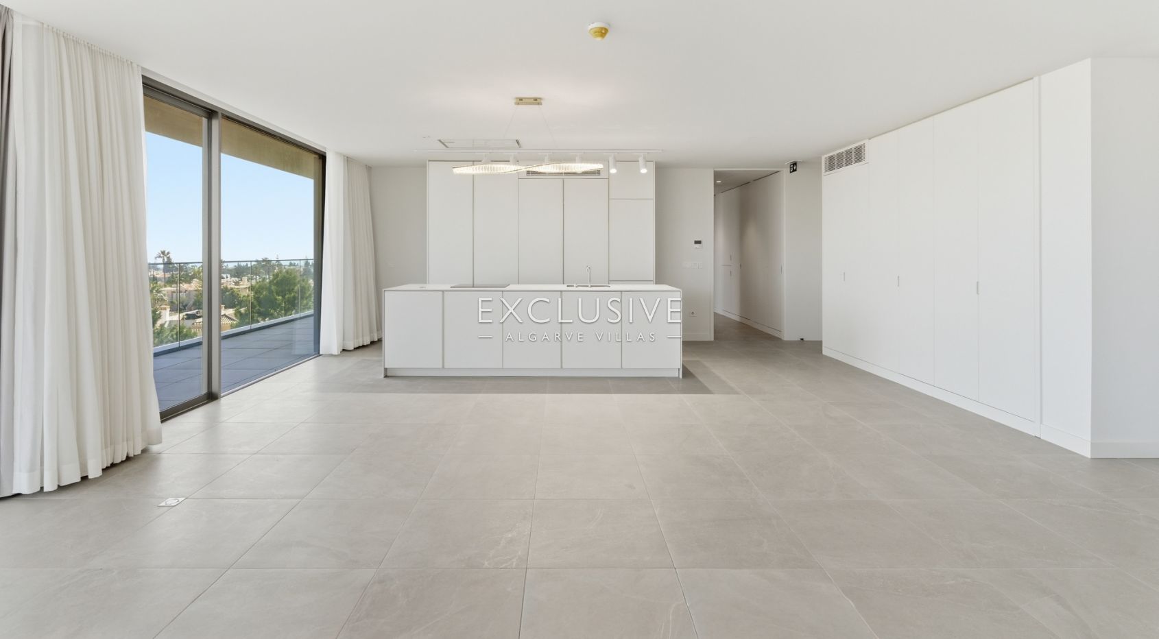 3 Schlafzimmer Penthouse im Dachgeschoss mit Meerblick in Carvoeiro, Westalgarve