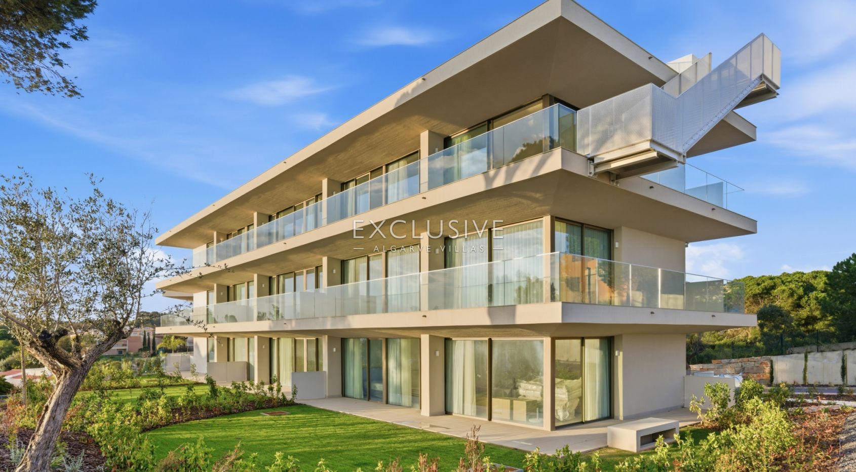 3 Schlafzimmer Penthouse im Dachgeschoss mit Meerblick in Carvoeiro, Westalgarve