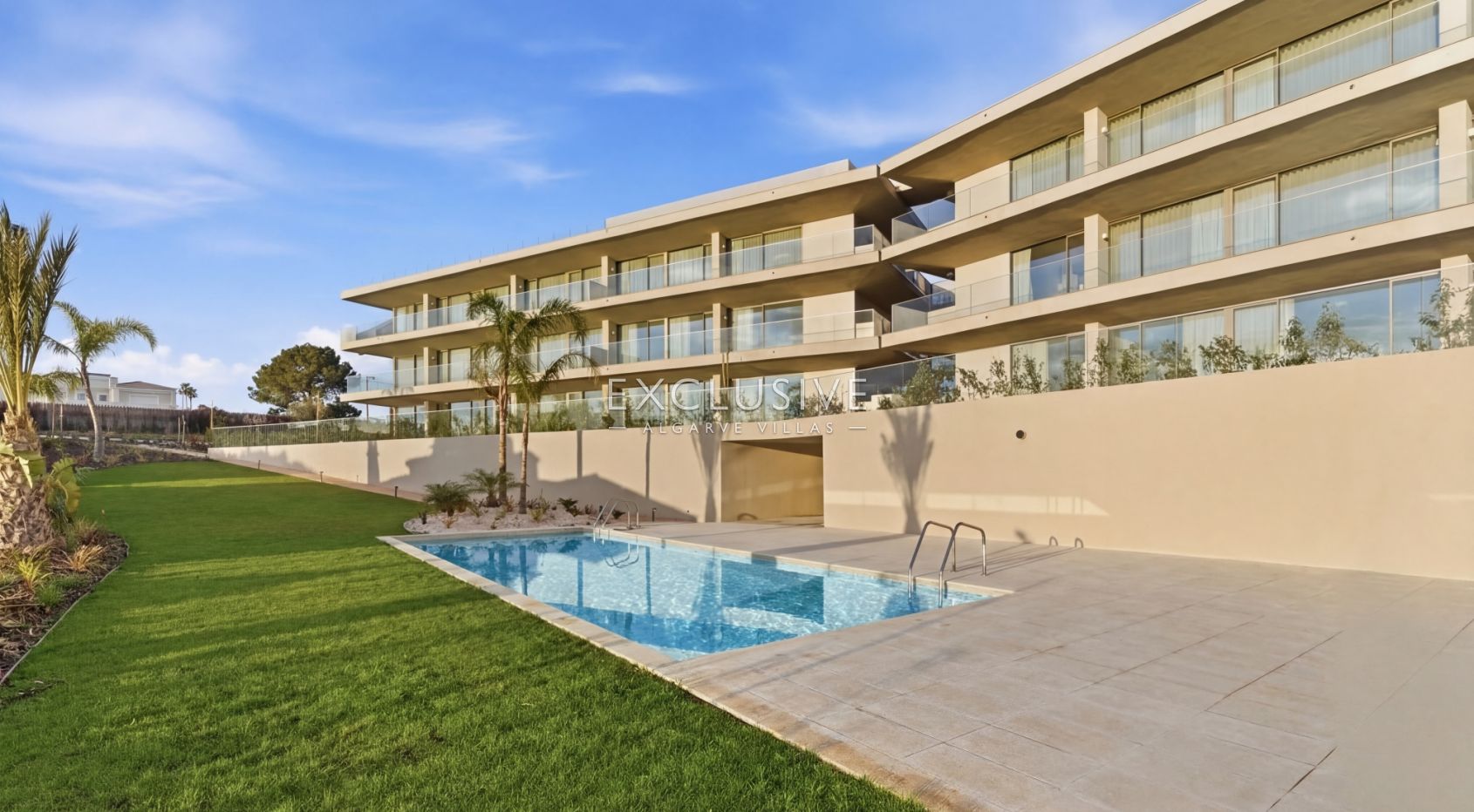 3 Schlafzimmer Penthouse im Dachgeschoss mit Meerblick in Carvoeiro, Westalgarve