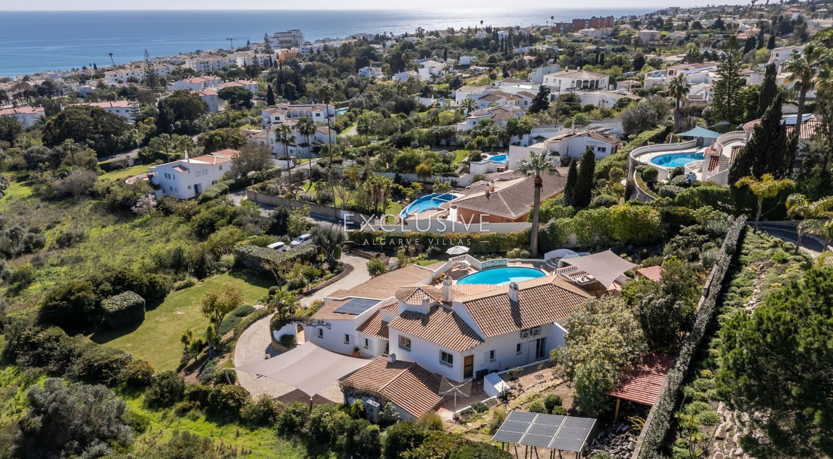 Villa mit vier Schlafzimmern und exzellentem Meerblick in Praia da Luz