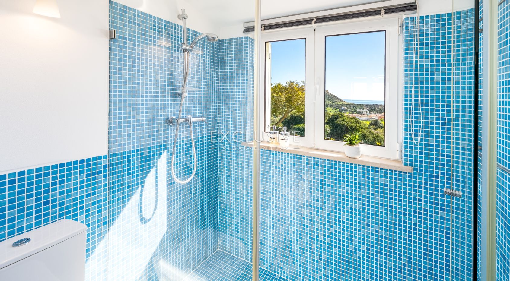 Villa mit vier Schlafzimmern und exzellentem Meerblick in Praia da Luz