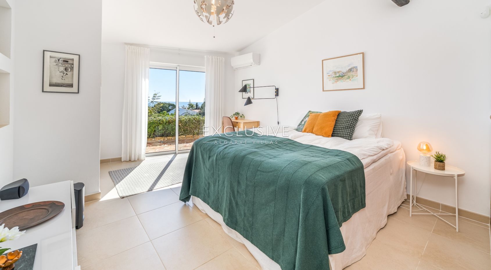 Villa mit vier Schlafzimmern und exzellentem Meerblick in Praia da Luz