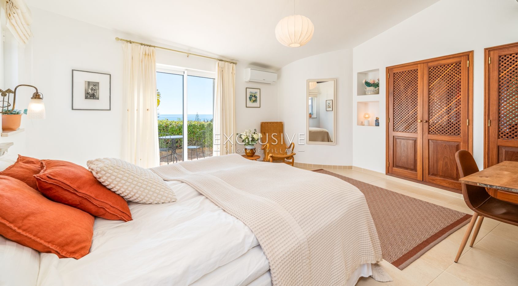 Villa mit vier Schlafzimmern und exzellentem Meerblick in Praia da Luz