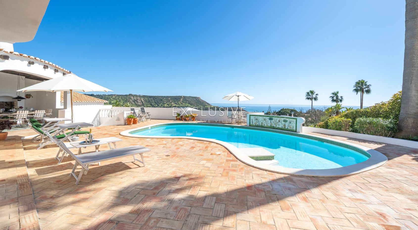 Villa mit vier Schlafzimmern und exzellentem Meerblick in Praia da Luz