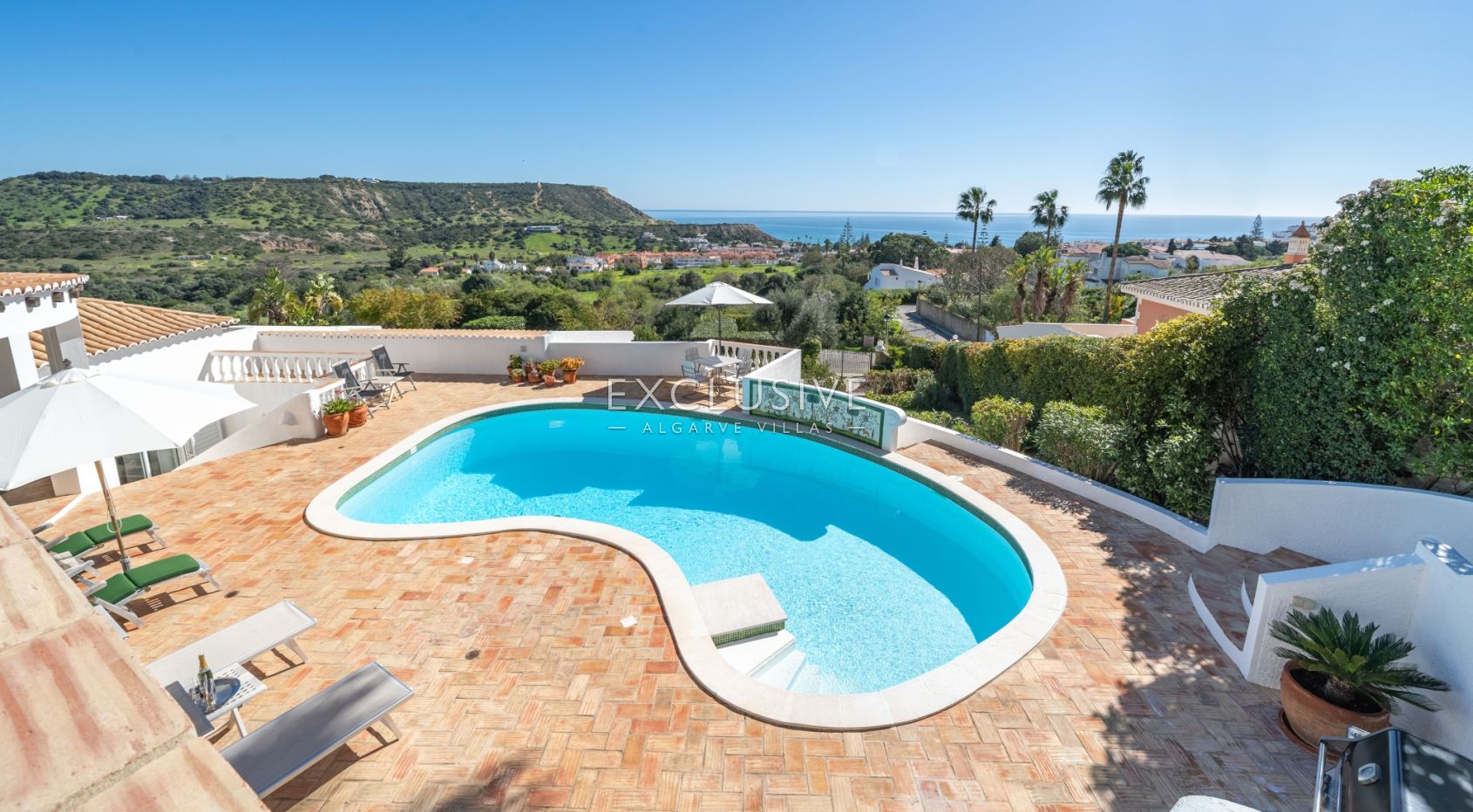 Villa mit vier Schlafzimmern und exzellentem Meerblick in Praia da Luz