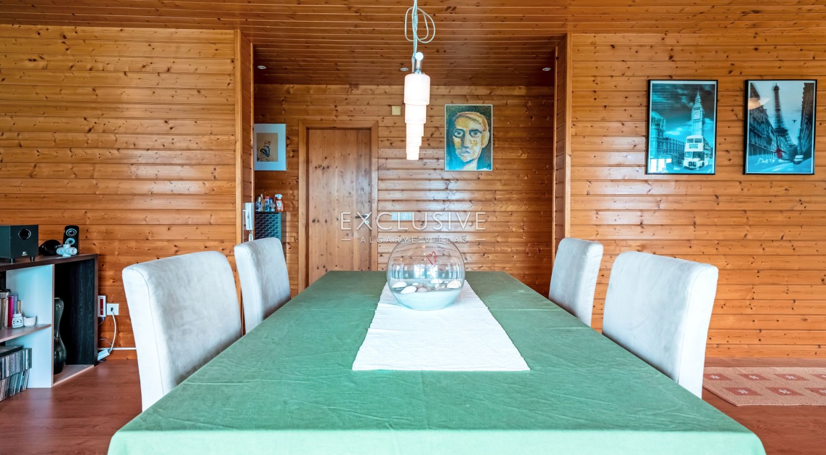 Sie ein Landgut mit Stallungen und Reithalle in der Nähe von Quarteira, Algarve