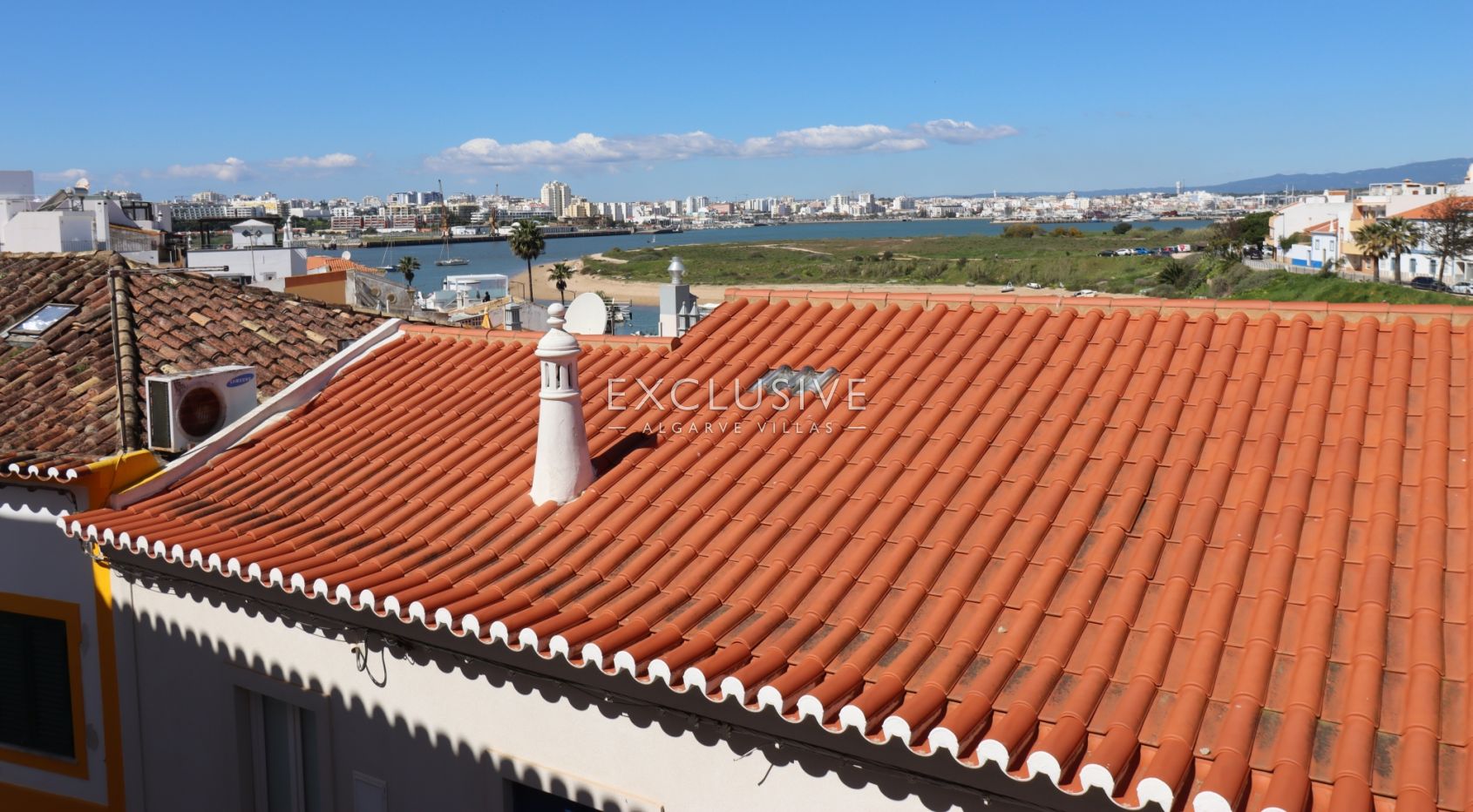 Dorfhaus zu renovieren im Zentrum von Ferragudo, Algarve