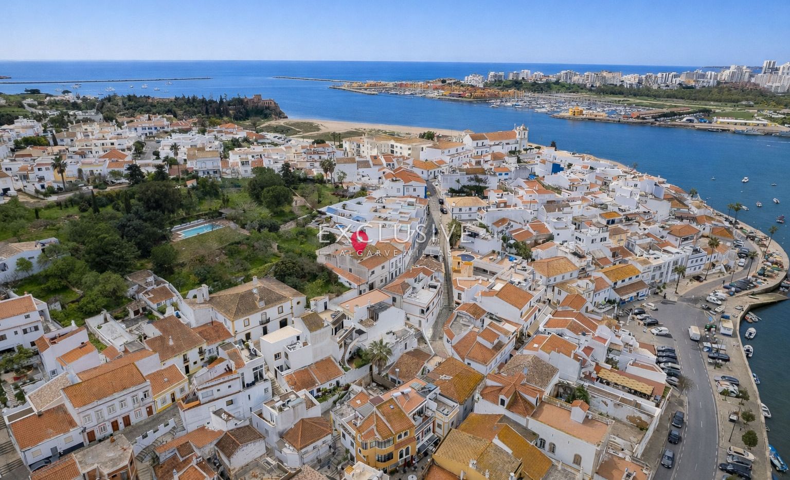 Dorfhaus zu renovieren im Zentrum von Ferragudo, Algarve